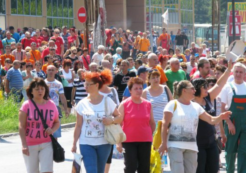 Блокираха Дунав мост