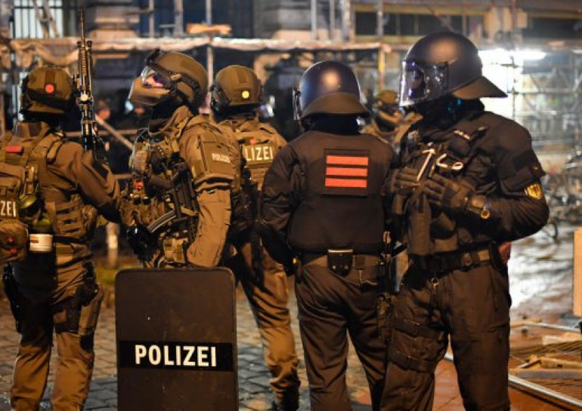 Нападение с нож и в Германия! Един убит и един ранен  