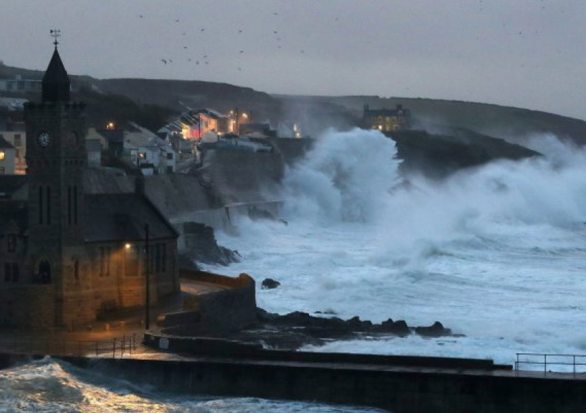 13 бури удрят Великобритания до края на годината