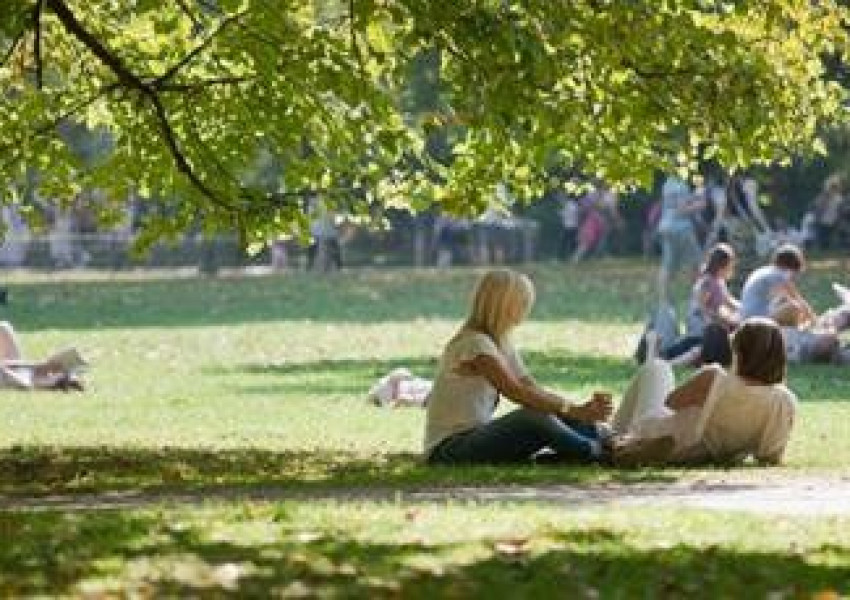 Все по-малко британци ходят на шопинг