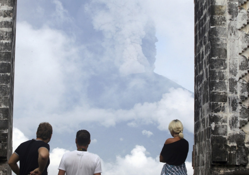 39 българи в Бали са потърсили до момента кризисния щаб на МВнР