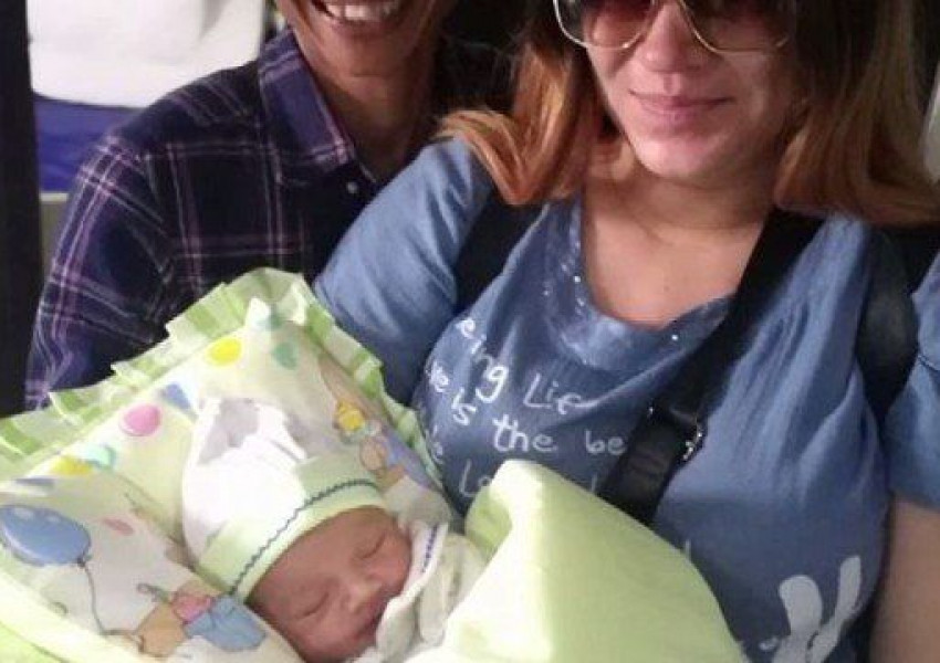 Българче се роди на Бали, по време на изригването на вулкан Агунг