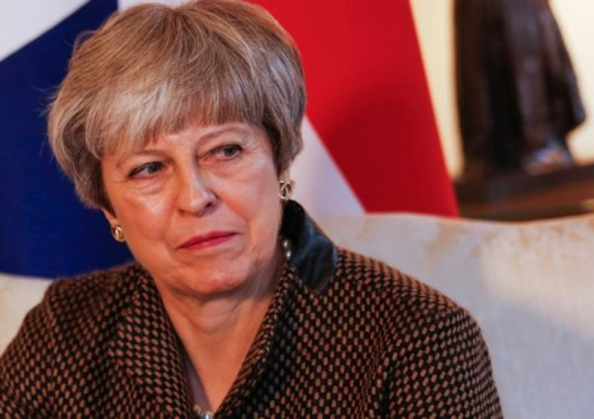 Искат от Тереза Мей край на свободното пребиване на европейци на Острова
