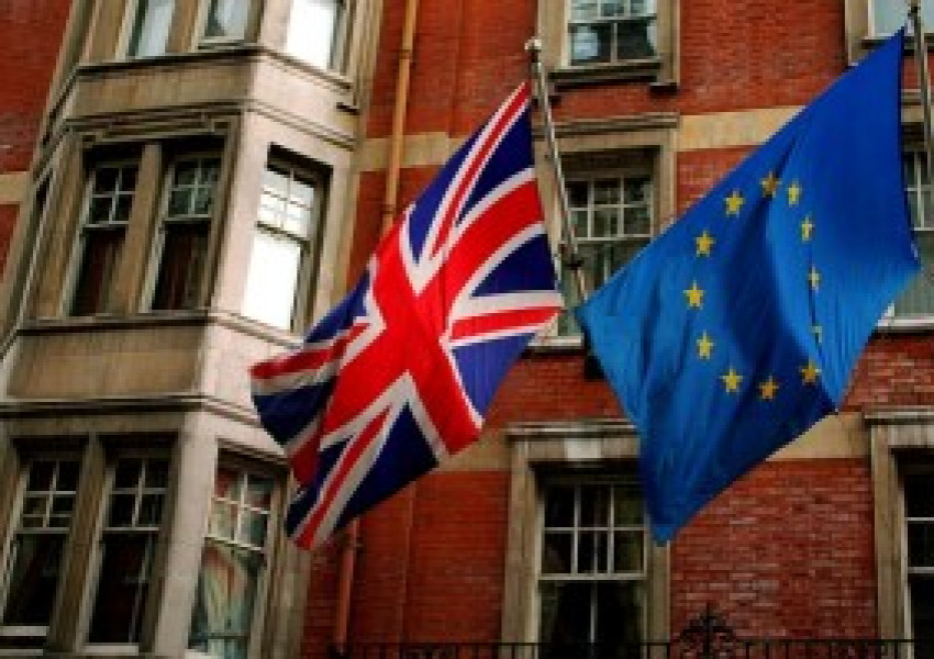 Британски адвокати масово се изнасят в Ирландия