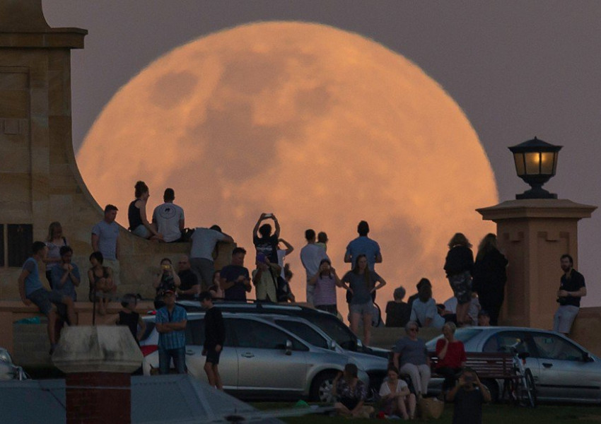 Суперлуна още в първия ден на 2018!