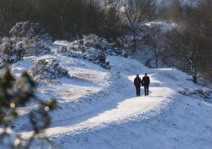 Арктически студ връхлита Острова, издаден е жълт код за опасно време