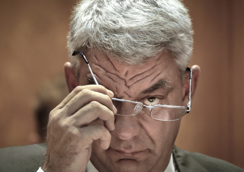 Румънският премиер подаде оставка