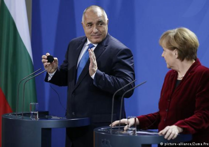 Защо Меркел отива в София