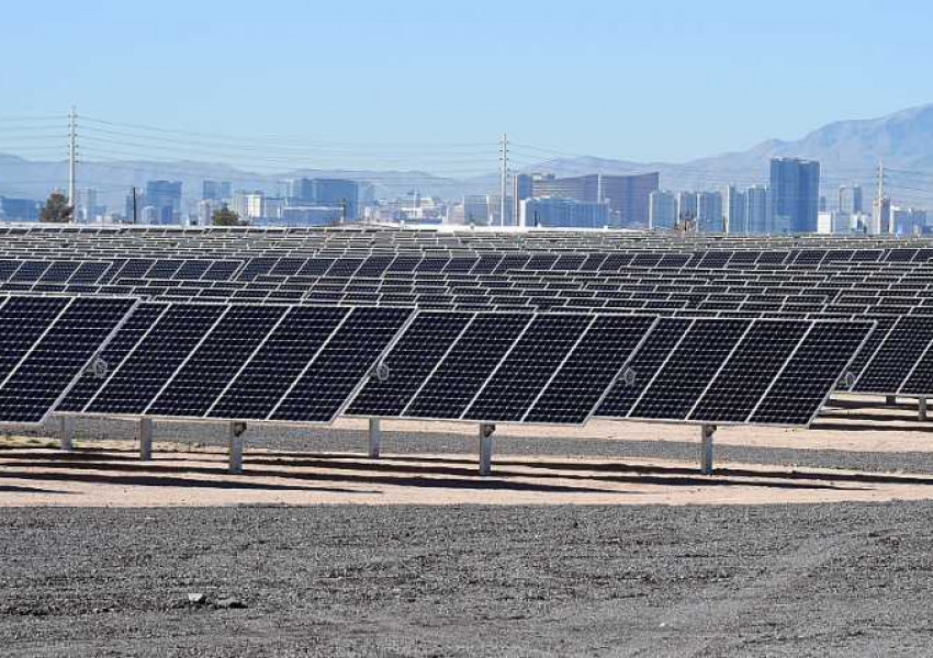 САЩ въведоха нови мита на вносните перални машини и соларни панели