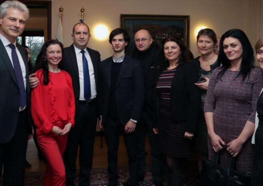 Радев към българите в чужбина: Вие сте най-добрите наши посланици!