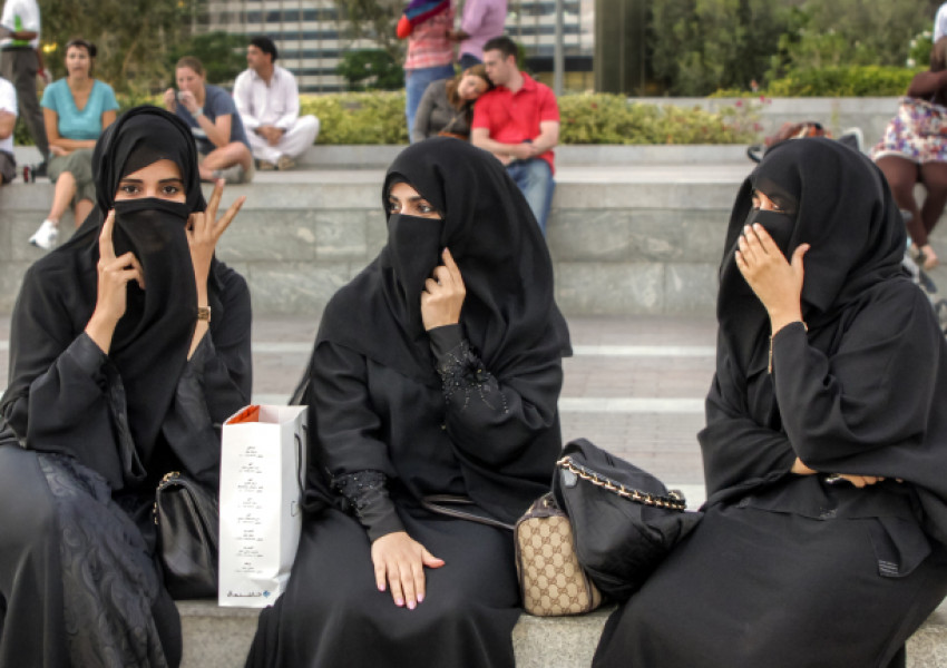 И Дания забранява бурките