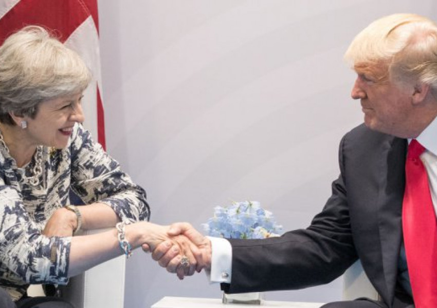 Тереза Мей и Доналд Тръмп разговаряха по телефона  