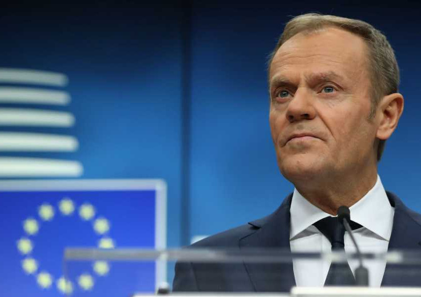 Туск изрази опасения за връщането на „твърда граница“ в Ирландия