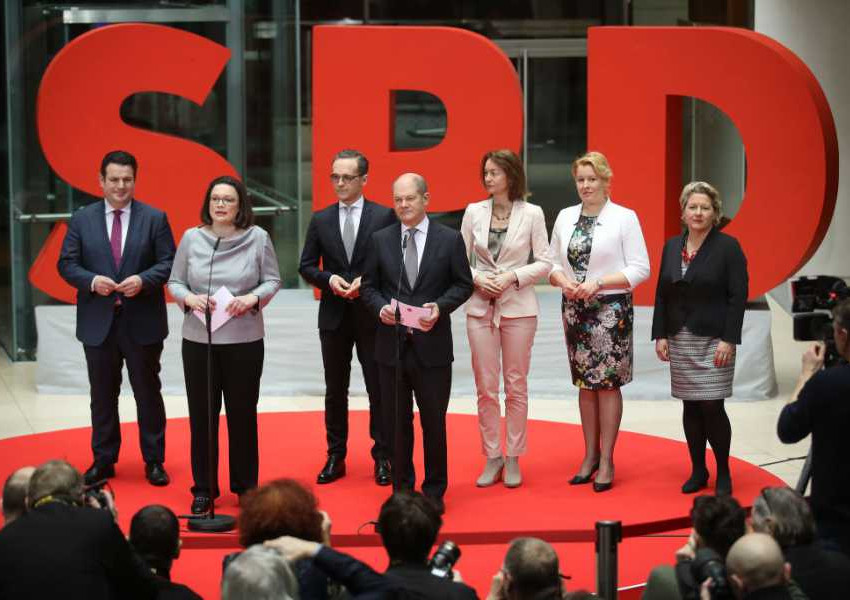 Бившият кмет на Хамбург става финансов министър в новото правителство на Меркел