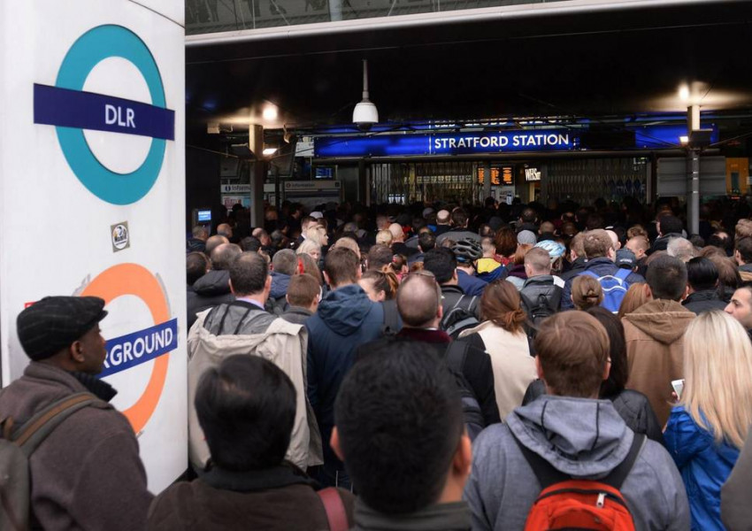 Служителите на DLR започнаха 48-часова стачка