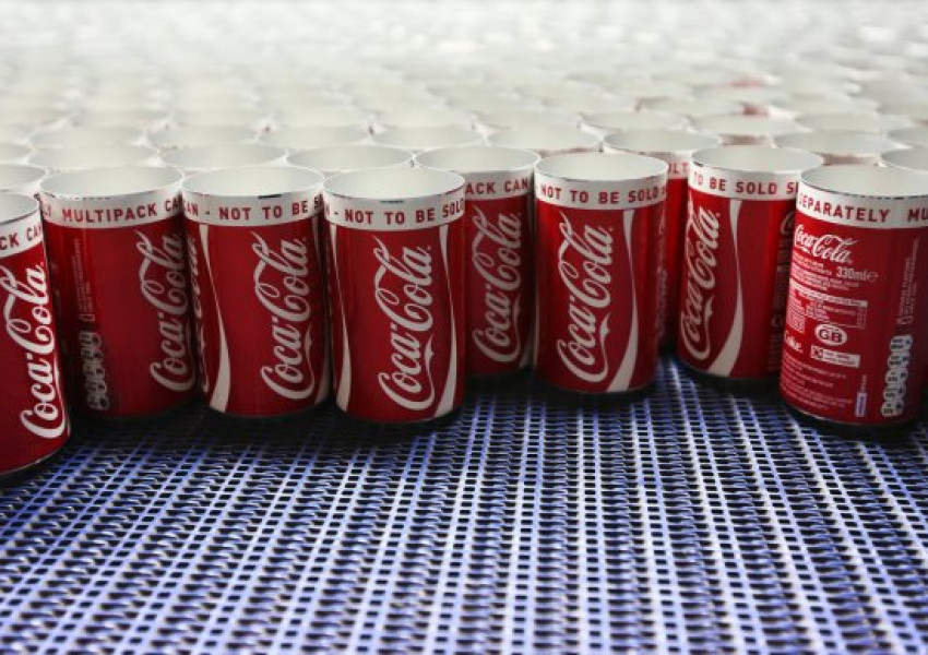 Кока-кола съкращава 300  души, затваря два цеха във Великобритания