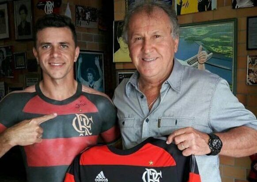 Бразилски фен татуира фланелката на любимия си отбор по тялото си