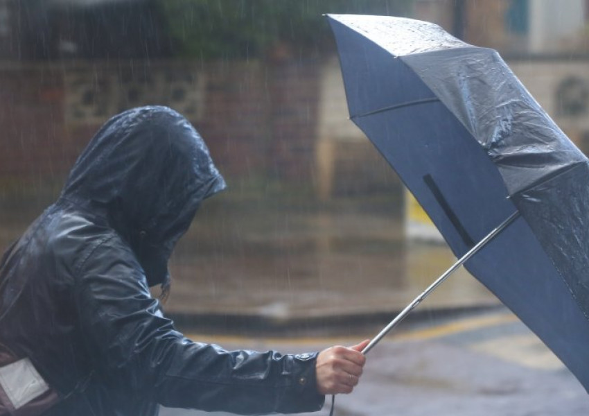 Дъжд и дори сняг на места от утре