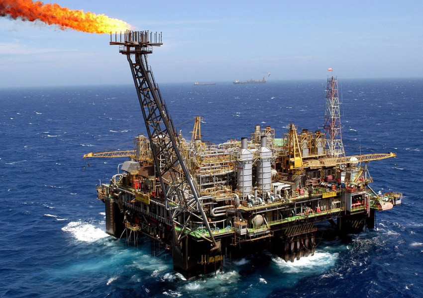 Министрите оказват натиск върху петролните и газови компании в Северно море да инвестират печалбите си