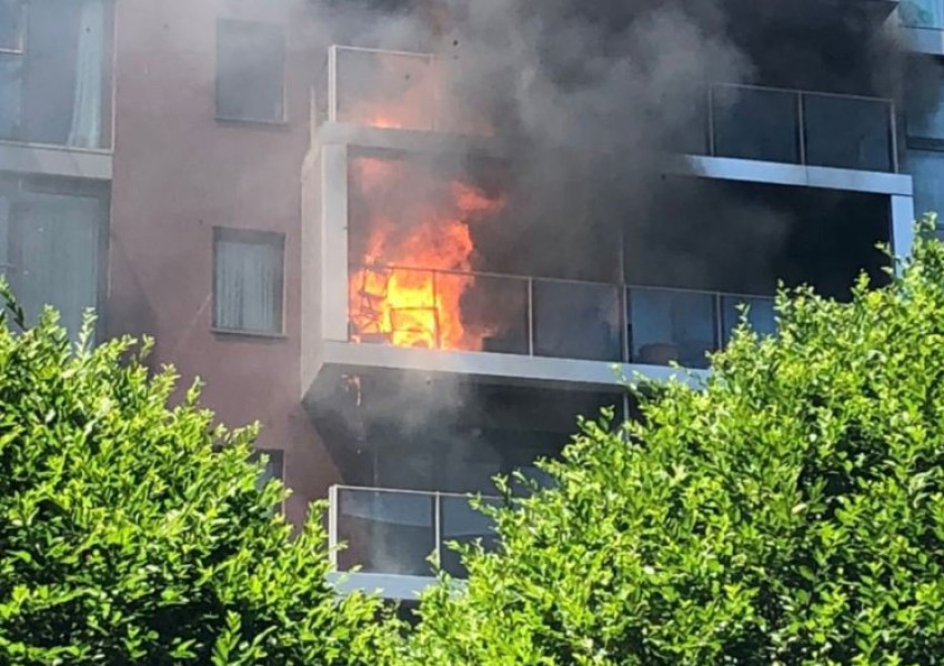 Гори пожар в северо-западен Лондон