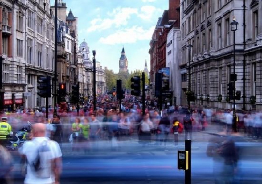 Хиляди европейски имигранти стават нелегални след "Брекзит"