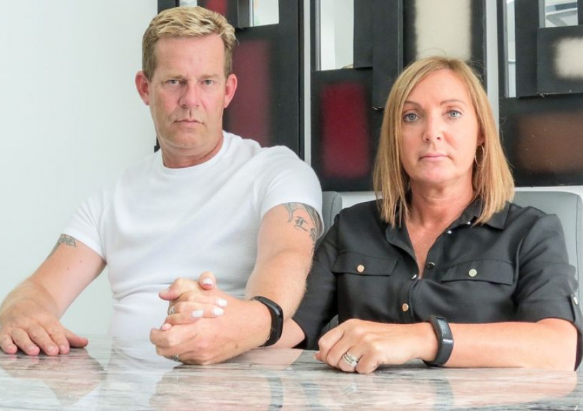 Британка съди фризьорския й салон, докарал й инфаркт