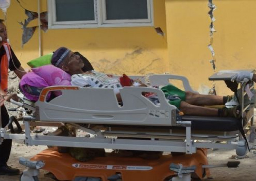 100 души са вече загиналите при ужасяващото земетресение в Индонезия