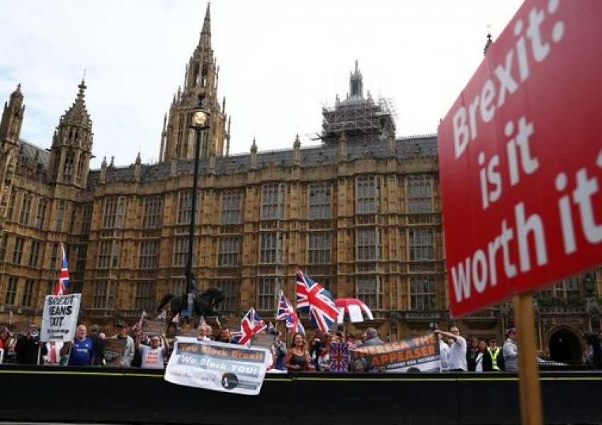ЕС бесни на Великобритания: Няма да се предоговаря сделката!