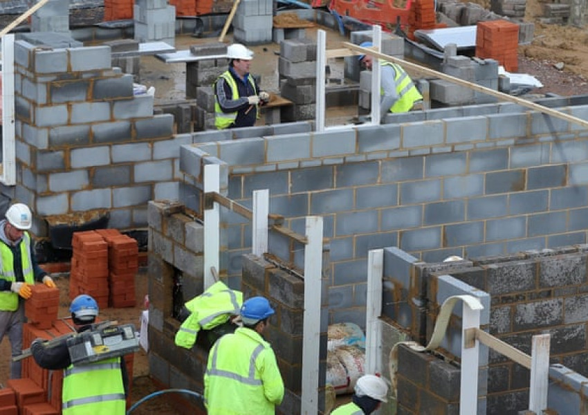 Нов доклад: Трябва да се прекрати свободното движение на европейските граждани 