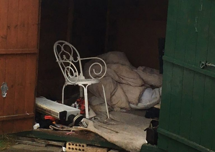 Ужасяващо! Нелегален работник държан в пленничество цели 40 години в британско градче!