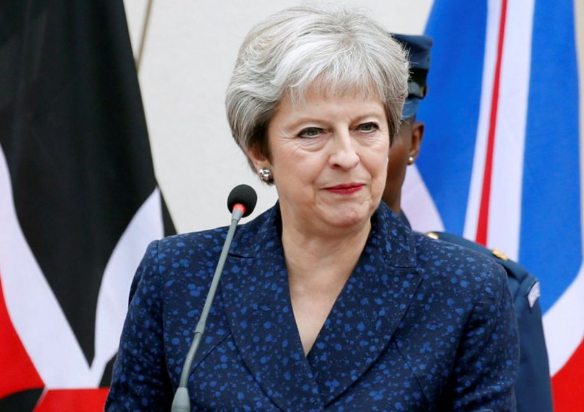 Бунт срещу Тереза Мей, торите искат главата й