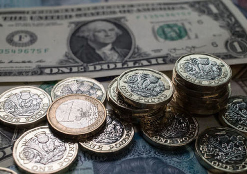 Паундът пак със срив, каква е причината?