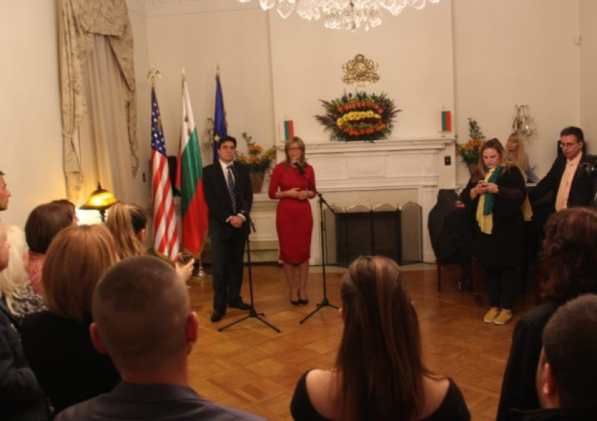 Външният министър: Правим всичко възможно да върнем българите от чужбина