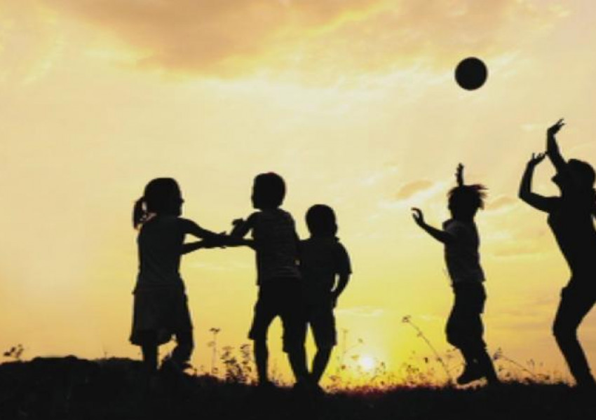 Могат ли българите извън граница да решат демографската криза в България?