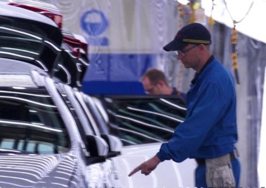 Toyota и BMW също плашат, че ще напуснат Острова