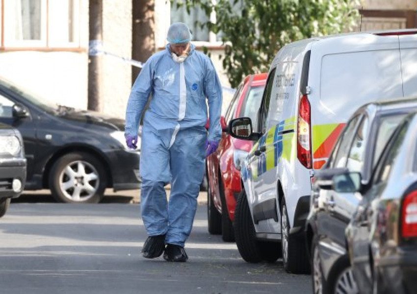 Двама души са убити в южен Лондон, арестуван е младеж