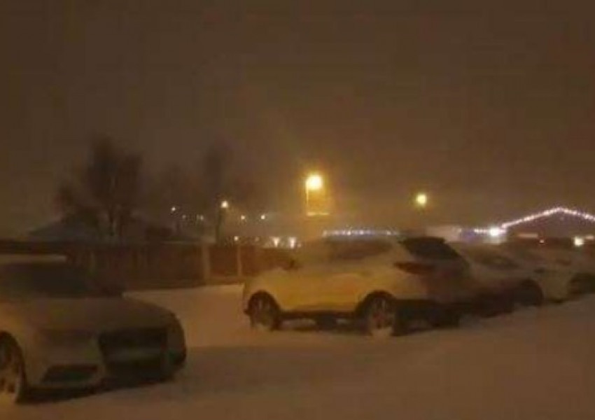 Снежна стихия удари Исландия