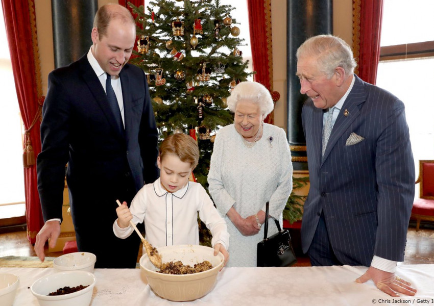Кралското семейство готви пудинг, Хари и Меган са в Канада