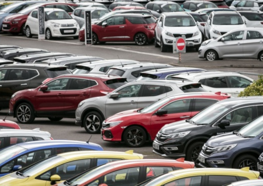 Спад на продажбите на нови автомобили във Великобритания през февруари