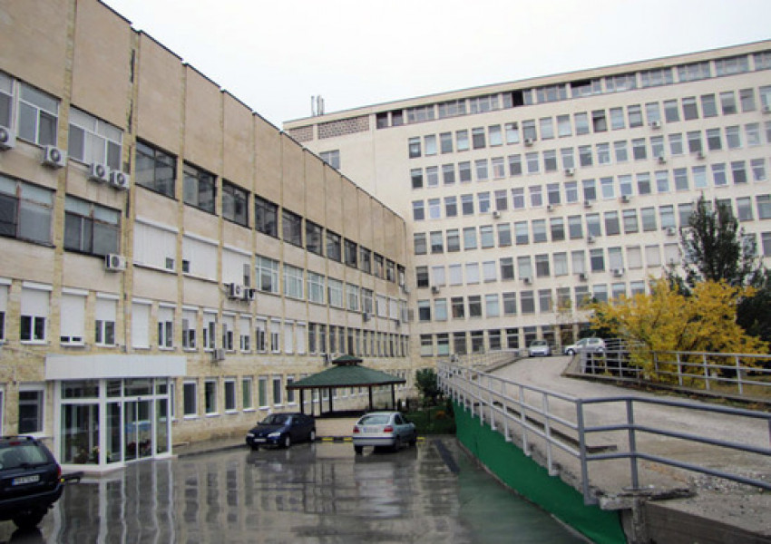 Пациентка със съмнение за КОВИД-19 избяга от болница в Пловдив