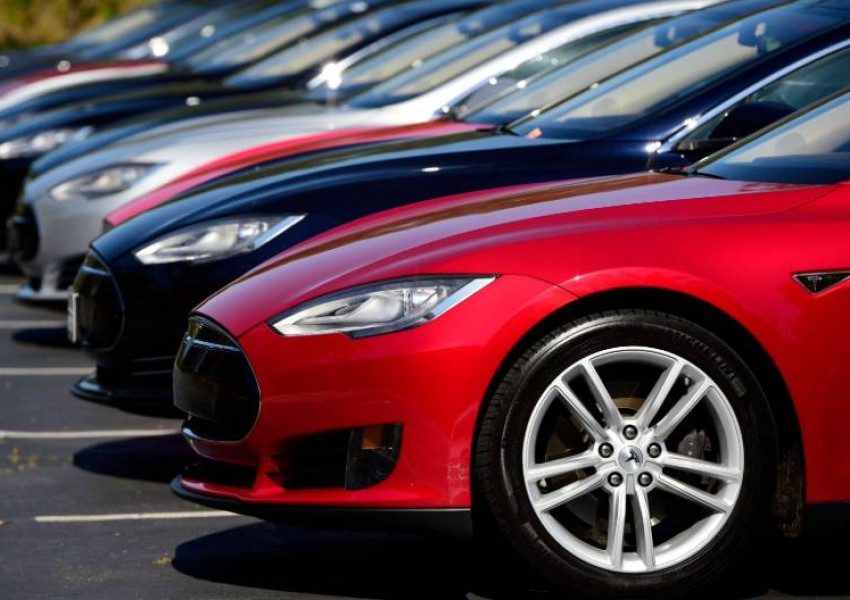 Срив с 90% при продажбите на автомобили във Великобритания през май