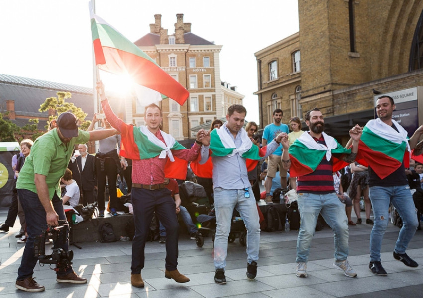 Вече две седмици протести на българи в Лондон