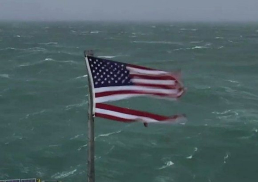 "Флорънс" е вече от първа степен, задават се мощни ветрове