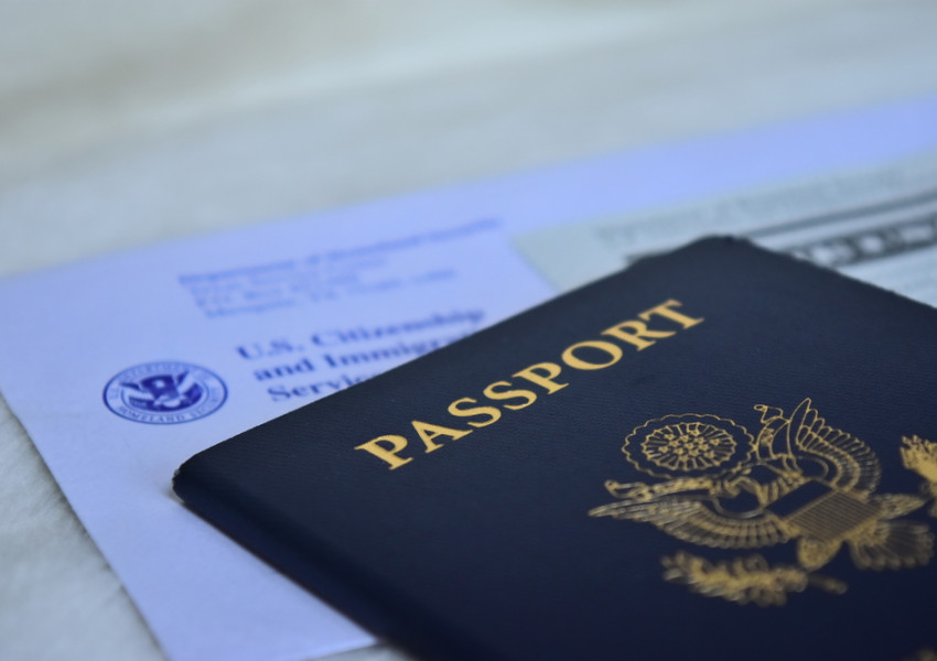 Гражданите на ЕС ще влизат само с паспорт във Великобритания от есента на 2021 г.