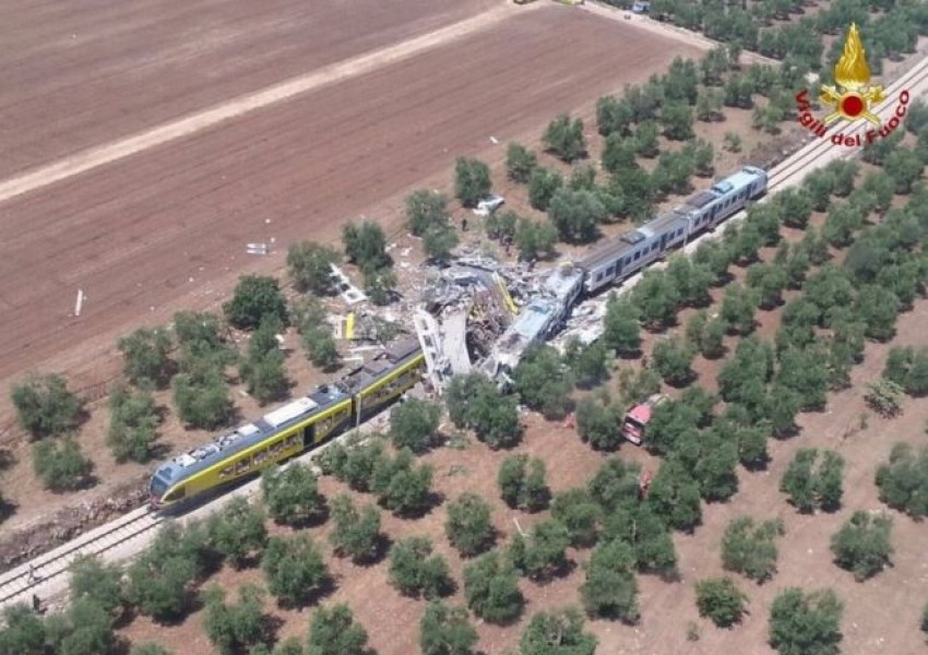 Челен сблъсък на два влака в Италия, има загинали