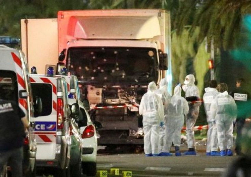 Задържаха още двама души, свързани с атентата в Ница