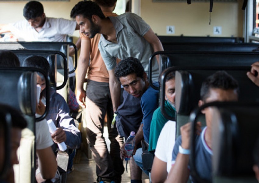 Брюксел затваря „балканския маршрут” на мигрантите