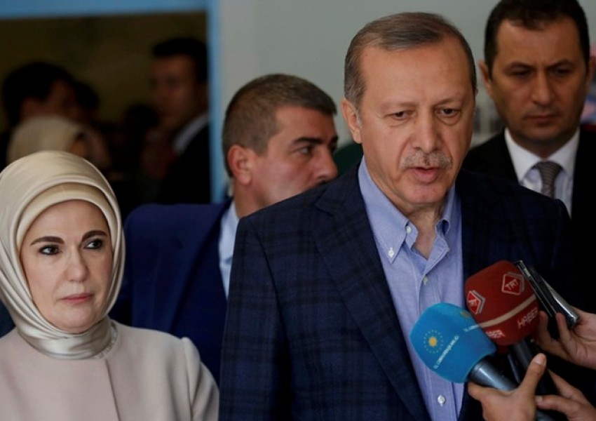 Съпругата на Ердоган: Харемът е училище за жените