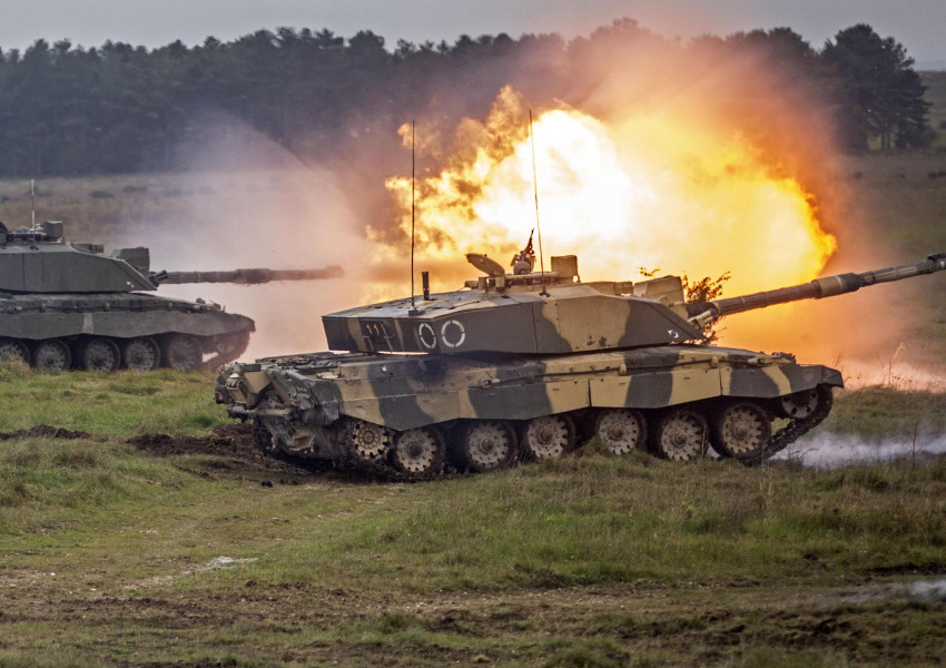 Великобритания обмисля изпращането на модерни танкове за украинската армия