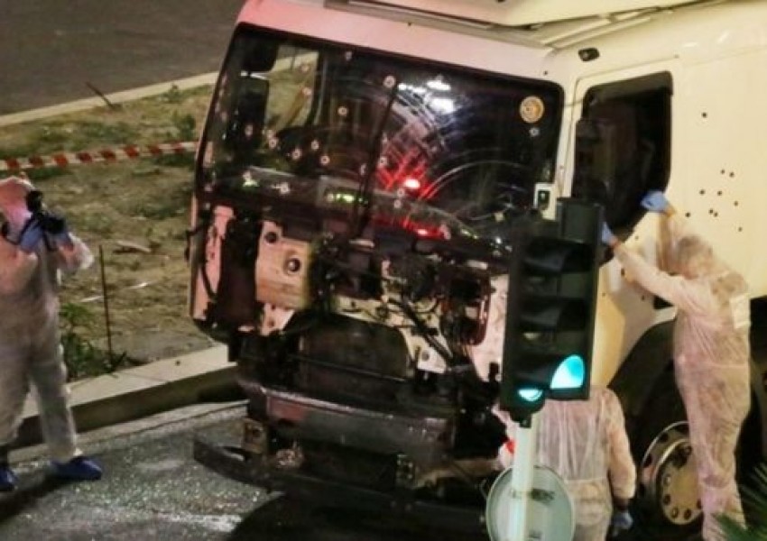 Нови арести във Франция заради камиона в Ница